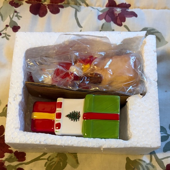 Spode Christmas Tree Santa and Gift Box Set - Picture 5 of 6